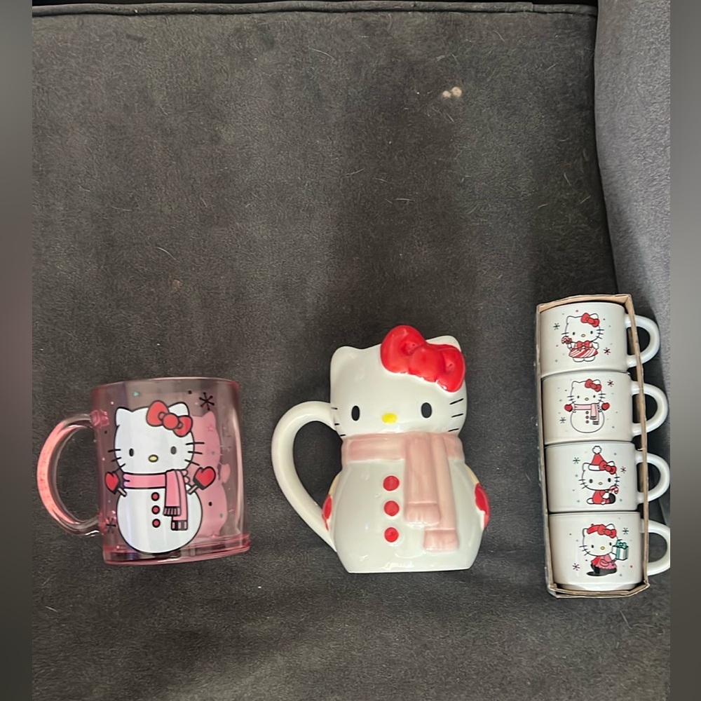 HELLO KITTY SNOWMAN BUNDLE get these cute bundle